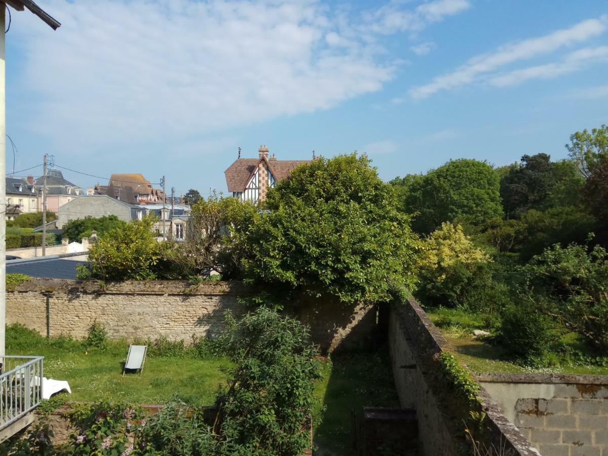 Vila La Sapiniere Hermanville-sur-Mer Exteriér fotografie